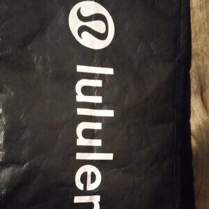 A Lululemon reusable tote bag